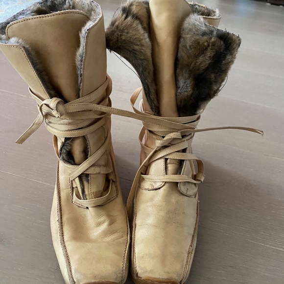 BROWNS COUTURE MUKLUK- buttery leather with real fur lining, size 41 - Picture 4 of 12